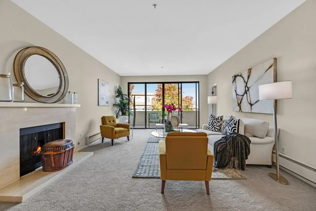1515 Floribunda Avenue #302, Burlingame, CA 94010 - Image #1