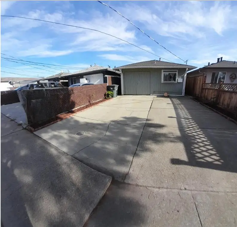 512 Hurlingame Avenue, Redwood City, CA 94063 - Image #1