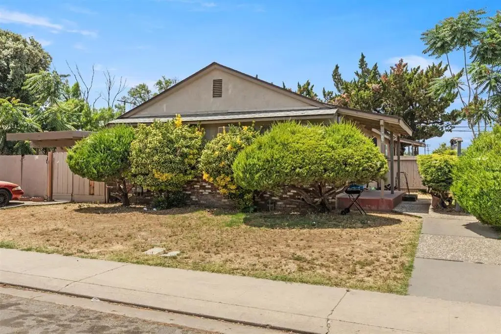 916 Middlecoff Avenue, Modesto, CA 95351 - Image #1
