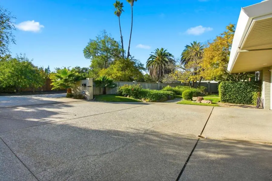 3895 Fair Oaks Boulevard, Sacramento, CA 95864 - #3