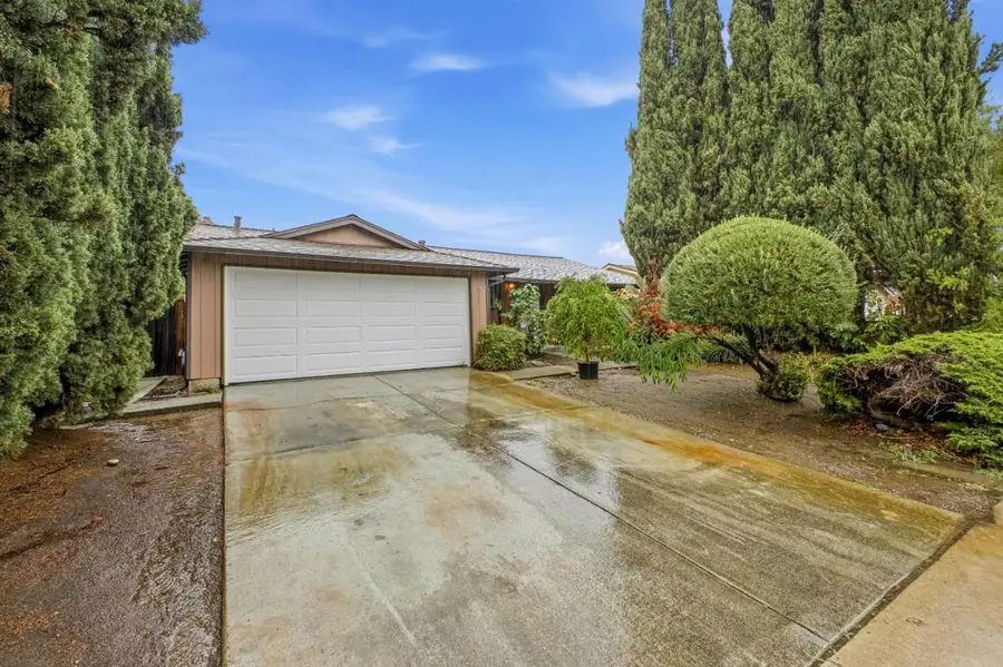 1481 Meadow Glen Way, San Jose, CA 95121 - Image #2