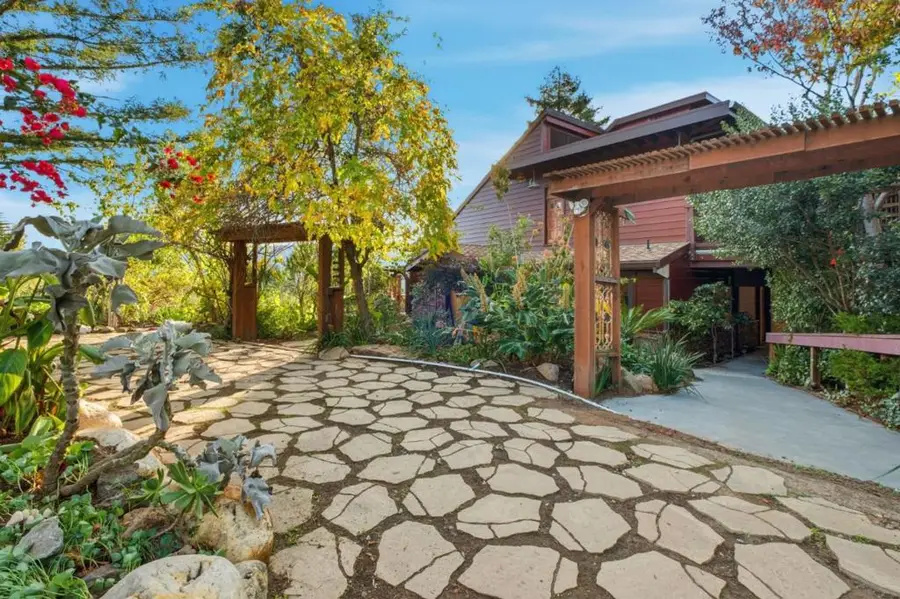 711 W California Way, Redwood City, CA 94062 - Image #2