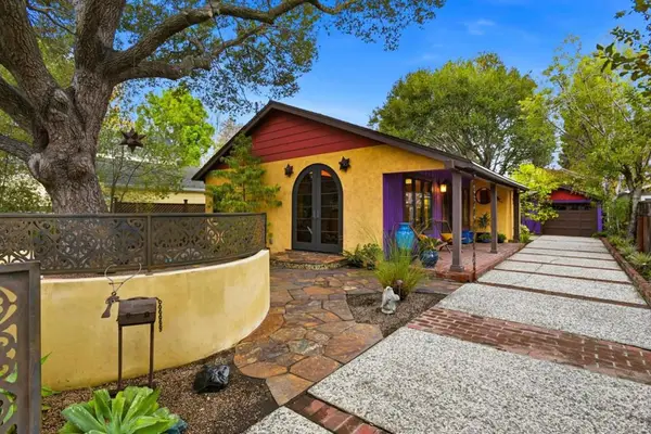 1221 Hopkins Avenue, Palo Alto, CA 94301