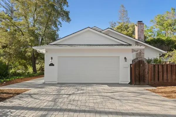 900 Los Robles Avenue, Palo Alto, CA 94306