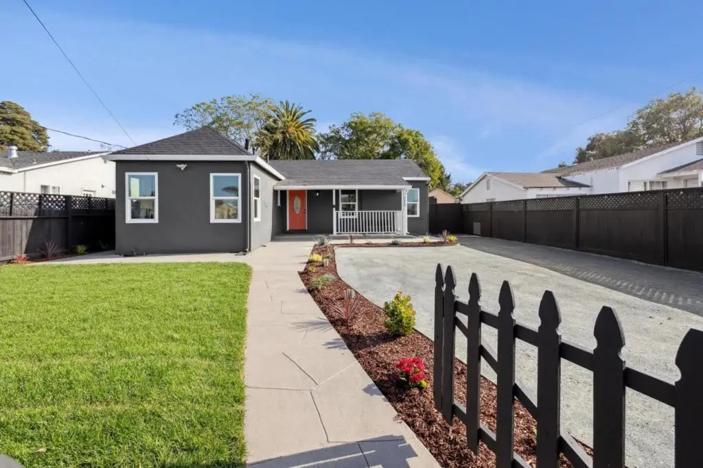 2352 Menalto Avenue, East Palo Alto, CA 94303 - Image #1