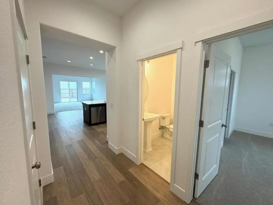 1261 Gypsum Court, Los Banos, CA 93635 - Image #2