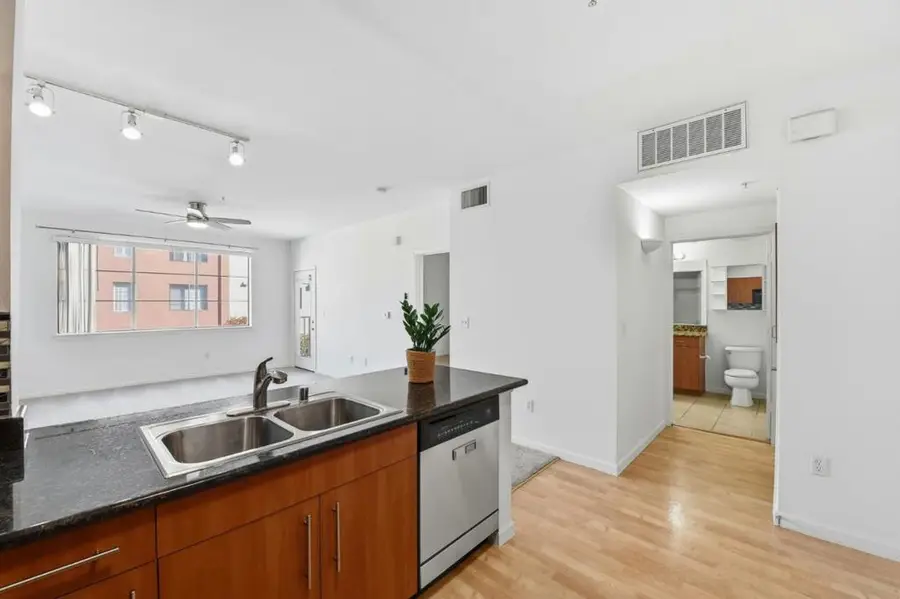 1060 S 3rd Street #202, San Jose, CA 95112 - Image #2