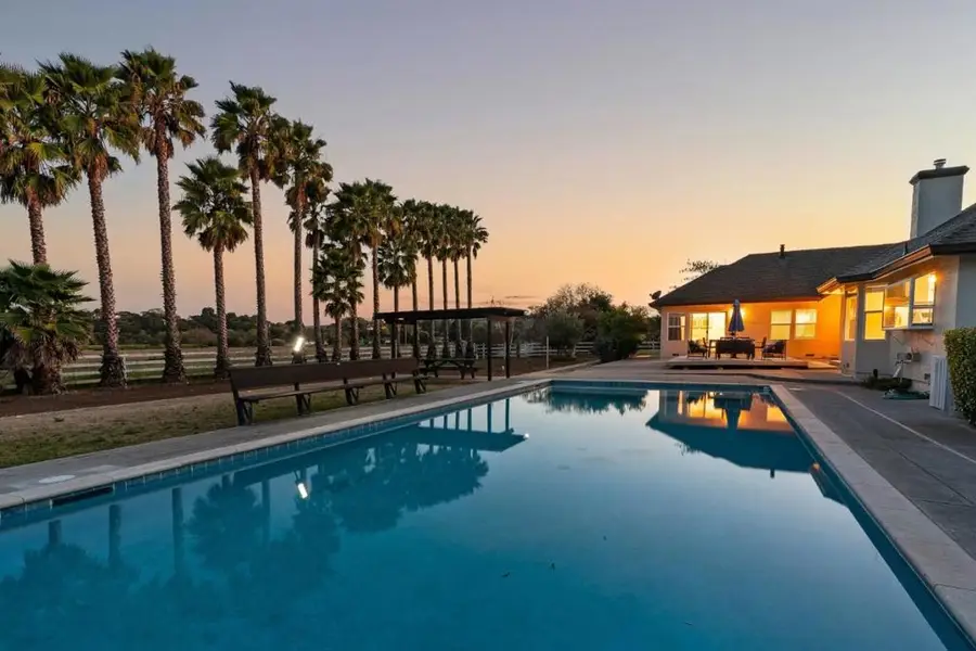 380 W Middle Avenue, Morgan Hill, CA 95037 - #2