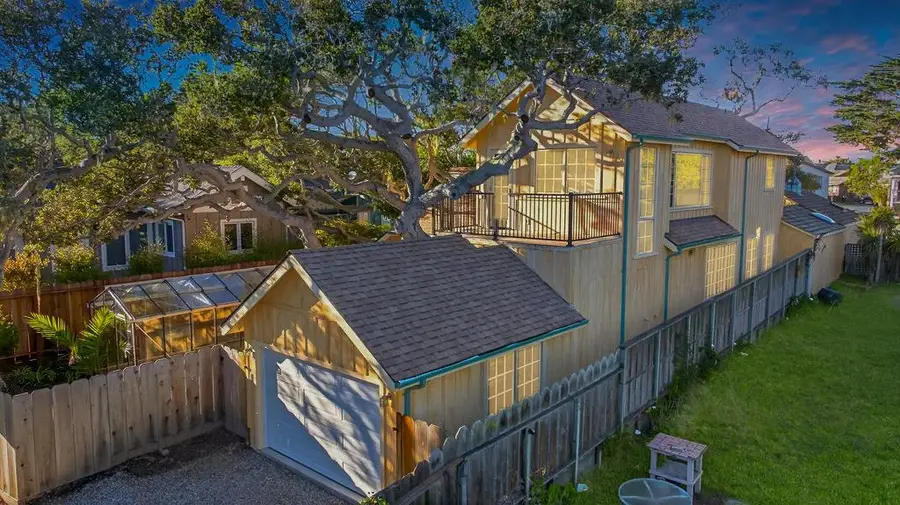 421 Eardley Avenue, Pacific Grove, CA 93950 - Image #3