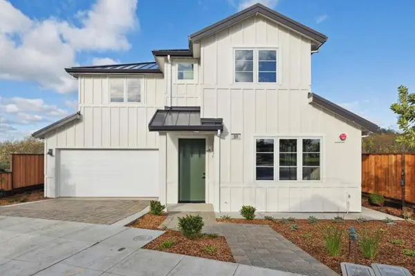 577 Creekside Court, Half Moon Bay, CA 94019