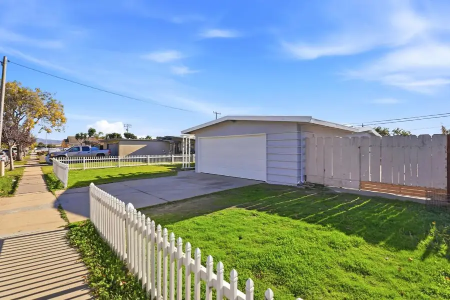 458 Rainier Drive, Salinas, CA 93906 - Image #2