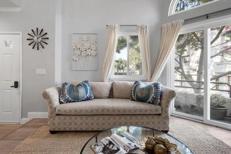 104 E Court Lane, Foster City, CA 94404 - Image #3