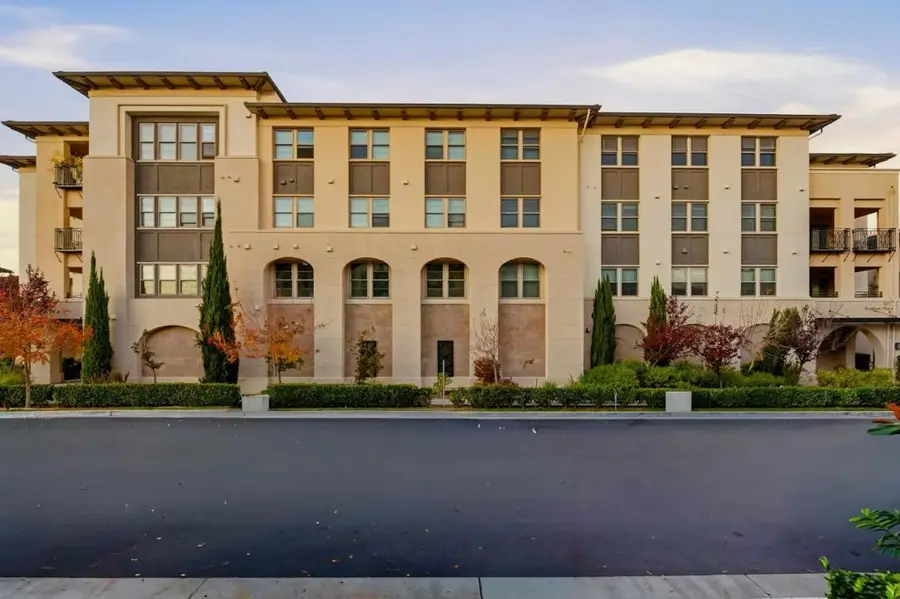1057 Foxglove Place #202, San Jose, CA 95131 - #2