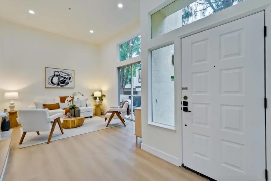 426 Galleria Drive #UNIT 8, San Jose, CA 95134 - Image #3