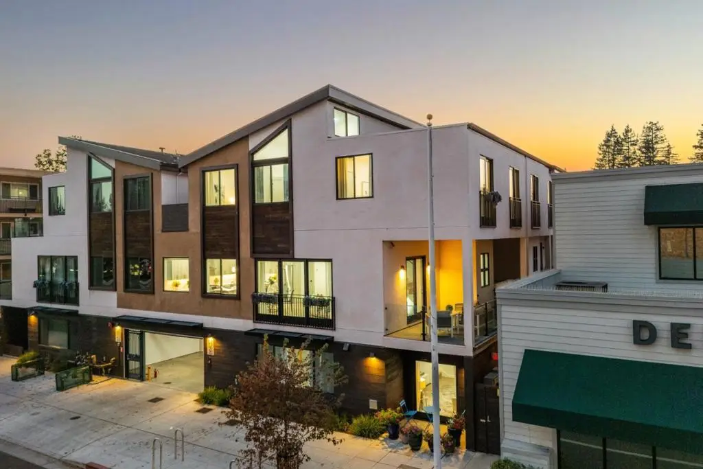 914 Woodside Road, Redwood City, CA 94061 - Image #1