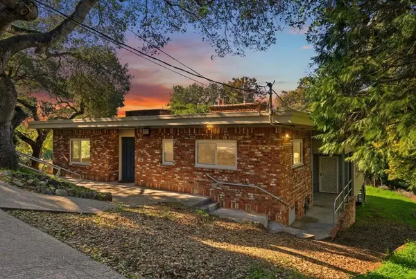 5401 Leona Street, Oakland, CA 94619