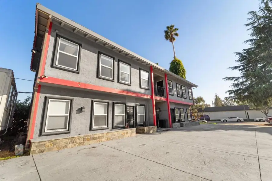 1131 Luchessi Drive, San Jose, CA 95118 - Image #2