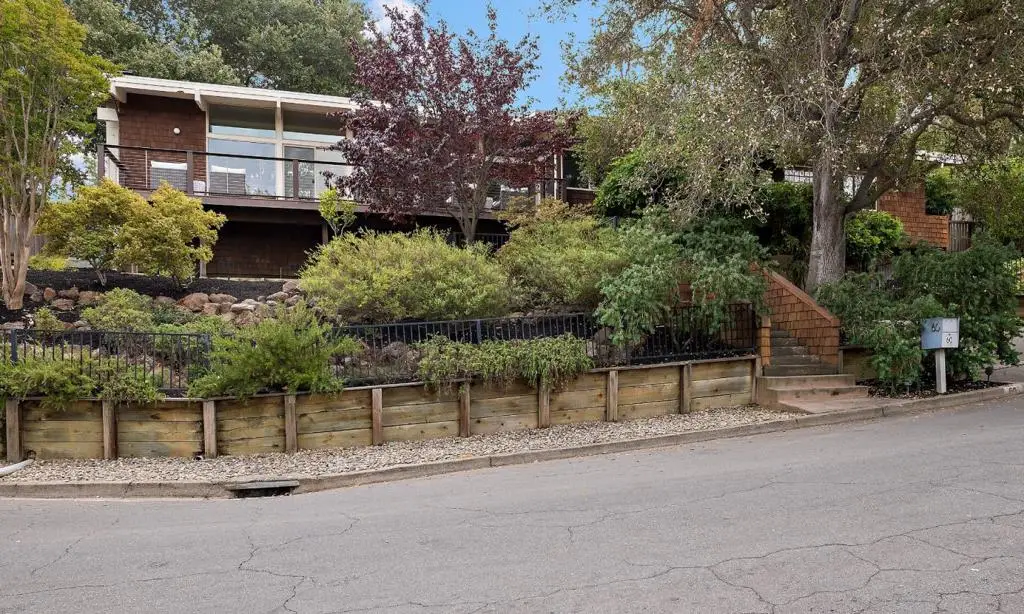 60 Linaria Way, Portola Valley, CA 94028 - #1