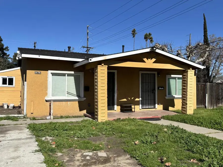 102 Oak Street, Modesto, CA 95351 - #2