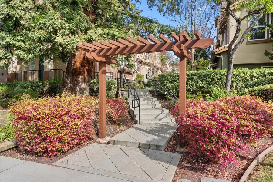 520 Sirte Terrace, Sunnyvale, CA 94089 - Image #2