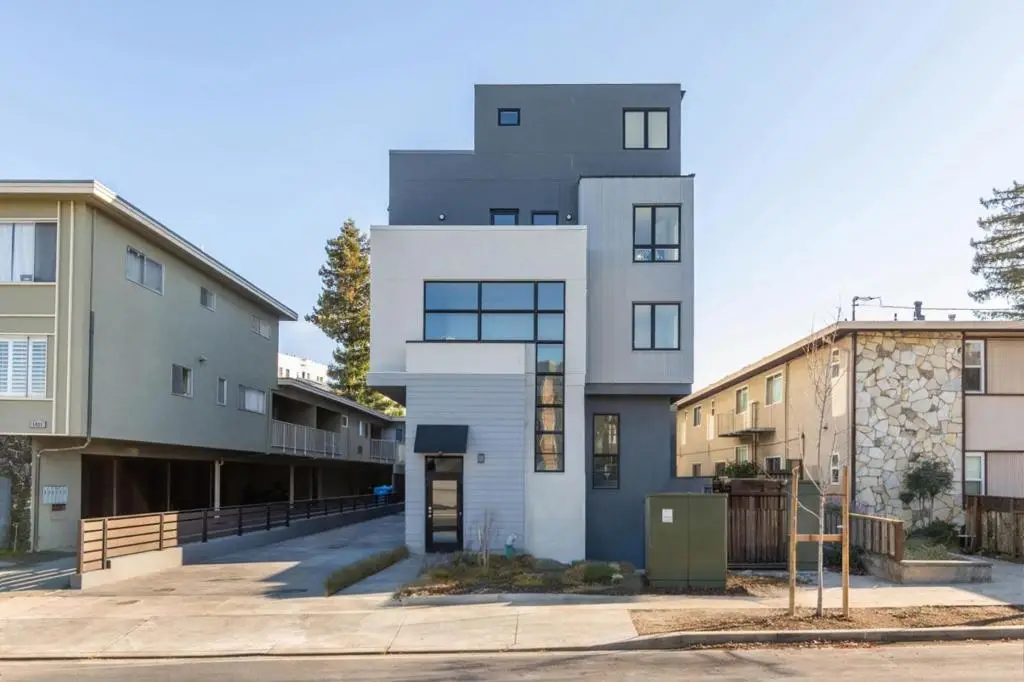 1433 Floribunda Avenue #8, Burlingame, CA 94010 - Image #1