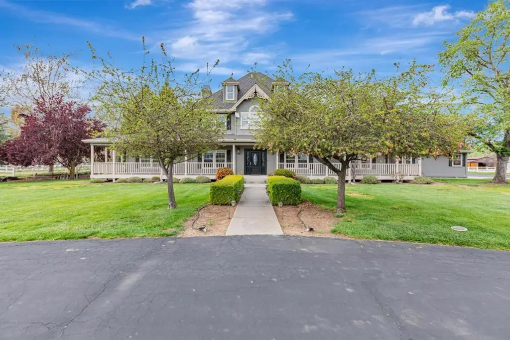 560 Tevis Trail, Hollister, CA 95023 - Image #1