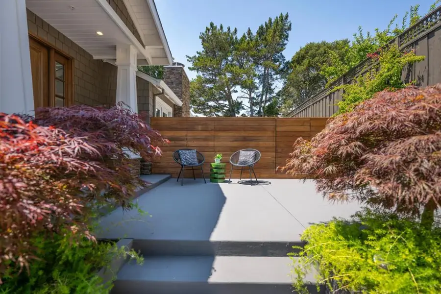 30 Calaveras Court, Hillsborough, CA 94010 - Image #2