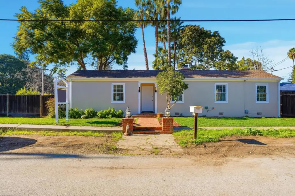 2055 Oakwood Drive, East Palo Alto, CA 94303 - Image #1