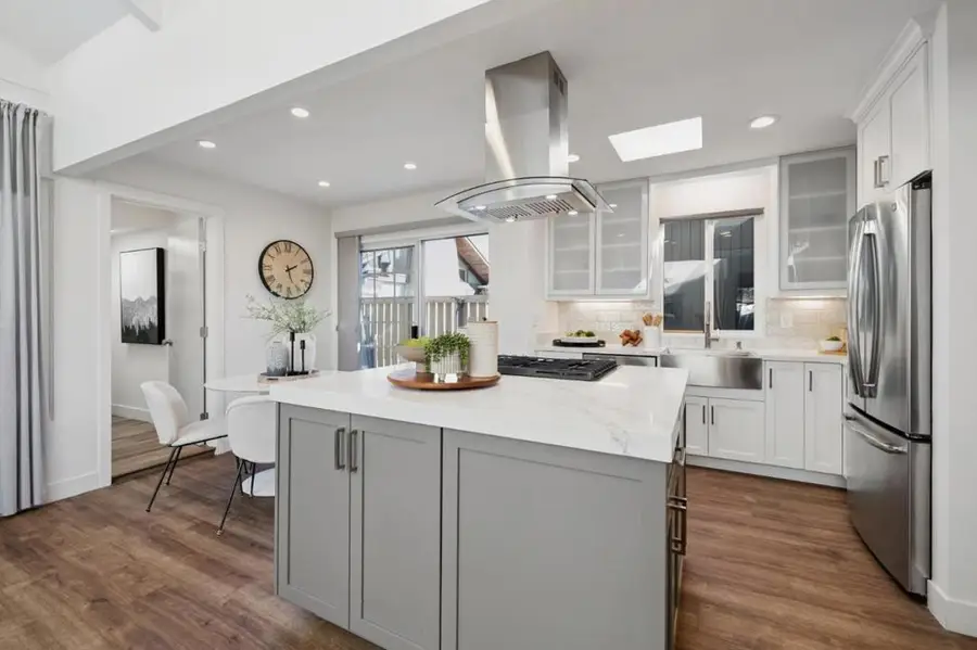 17 Cassandra Way, Mountain View, CA 94043 - Image #2