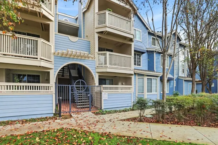 610 Arcadia Terrace #202, Sunnyvale, CA 94085 - Image #3