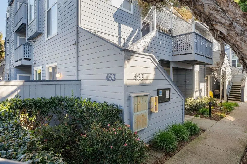453 Cork Harbour Circle #E, Redwood City, CA 94065 - Image #1