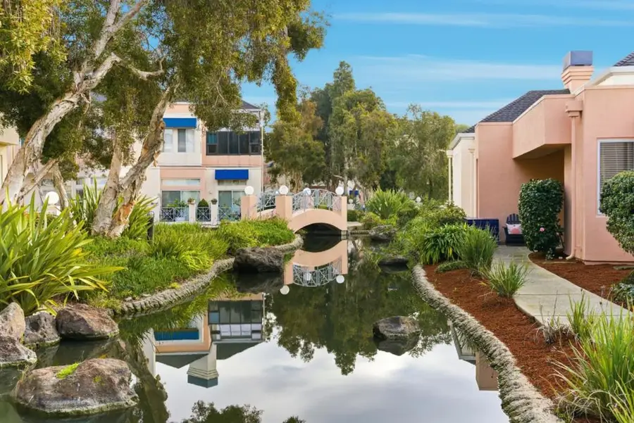 852 Lakeshore Drive, Redwood City, CA 94065 - Image #3