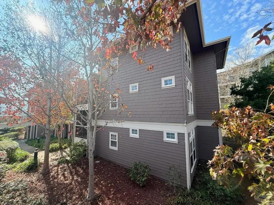 313 Crescent Court, Brisbane, CA 94005 - Image #3