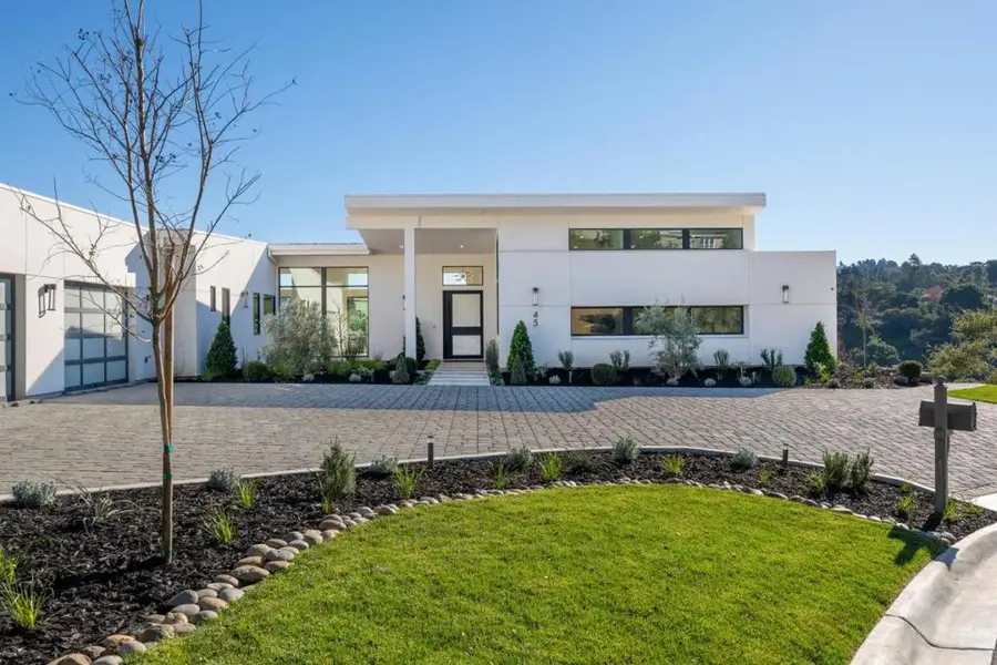 45 Calaveras Court, Hillsborough, CA 94010 - Image #2