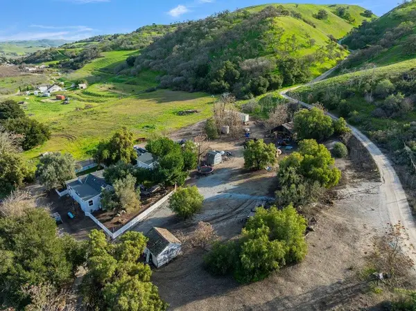 7250 Southside Road, Hollister, CA 95023