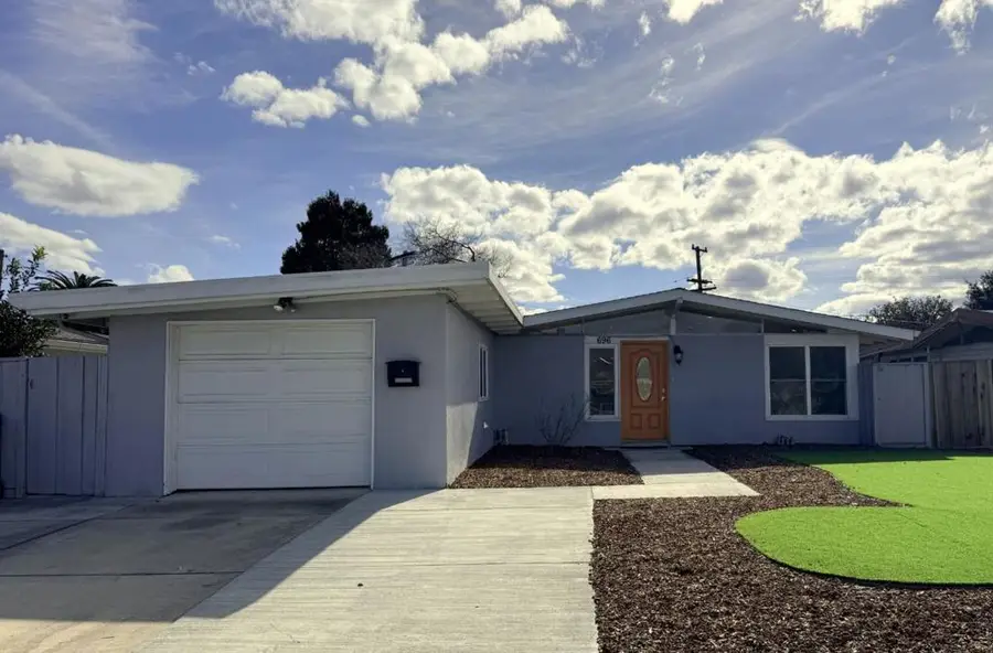 696 Lakehaven Drive, Sunnyvale, CA 94089 - Image #2