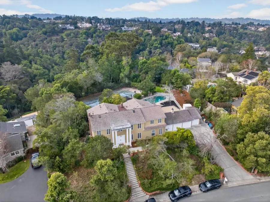 746 Jacaranda Circle, Hillsborough, CA 94010 - Image #3