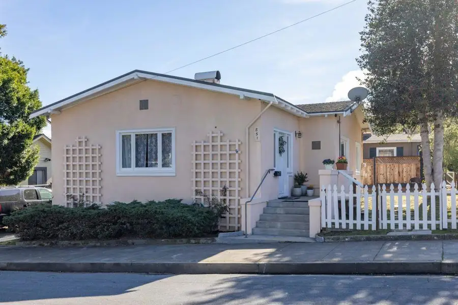 851 Laurel Avenue, Pacific Grove, CA 93950 - Image #2