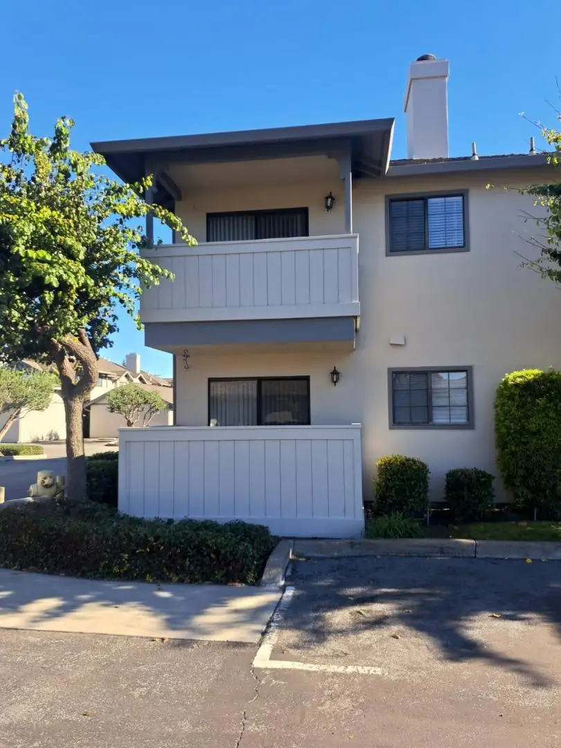 1056 Padre Drive #4, Salinas, CA 93901 - Image #1