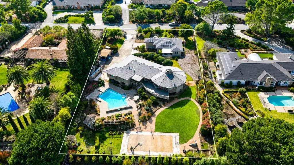 300 Ridgeway Road, Woodside, CA 94062 - #1