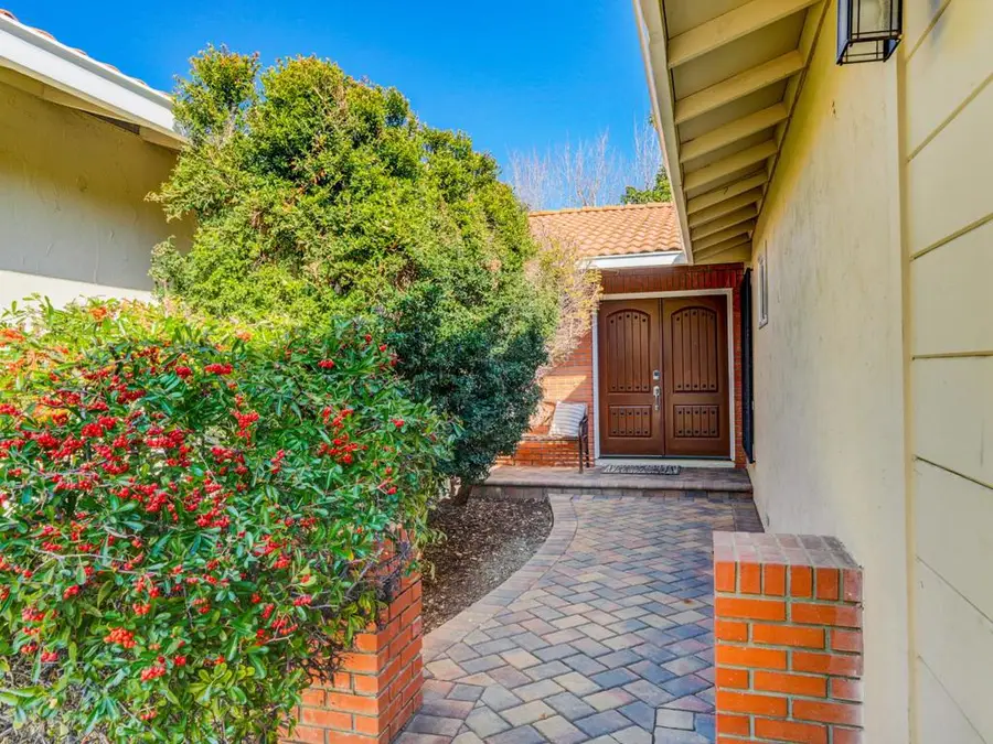 1674 S Stelling Road, Cupertino, CA 95014 - Image #2