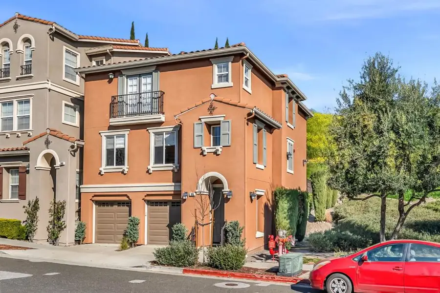 303 Mullinix Way, San Jose, CA 95136 - Image #2