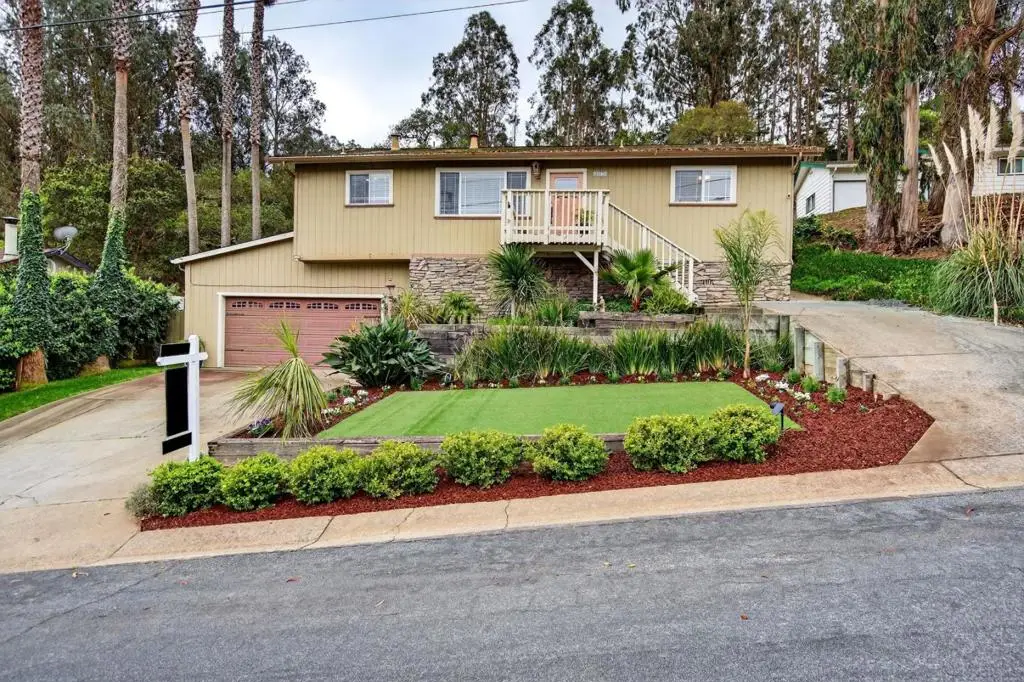 6870 Lakeview Drive, Salinas, CA 93907 - #1