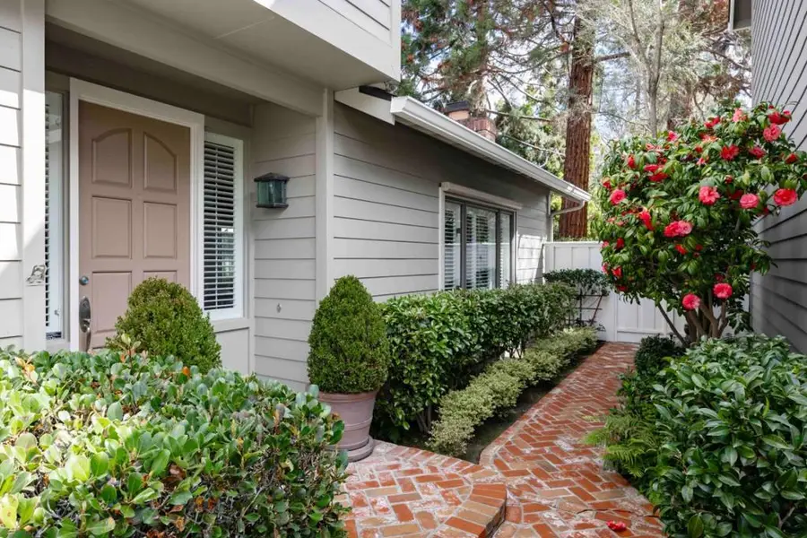 11 Chateau Drive, Menlo Park, CA 94025 - #3