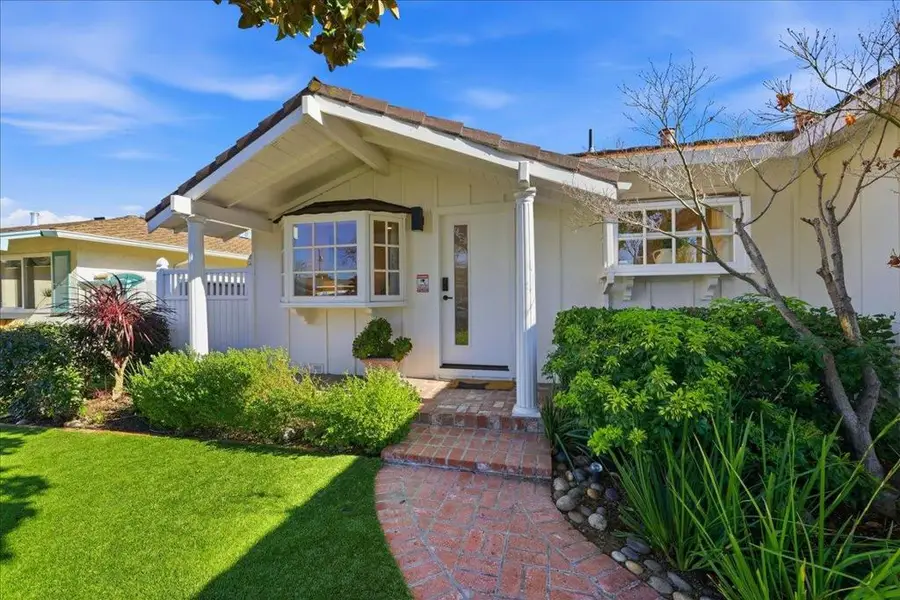 992 Hibiscus Lane, San Jose, CA 95117 - #3