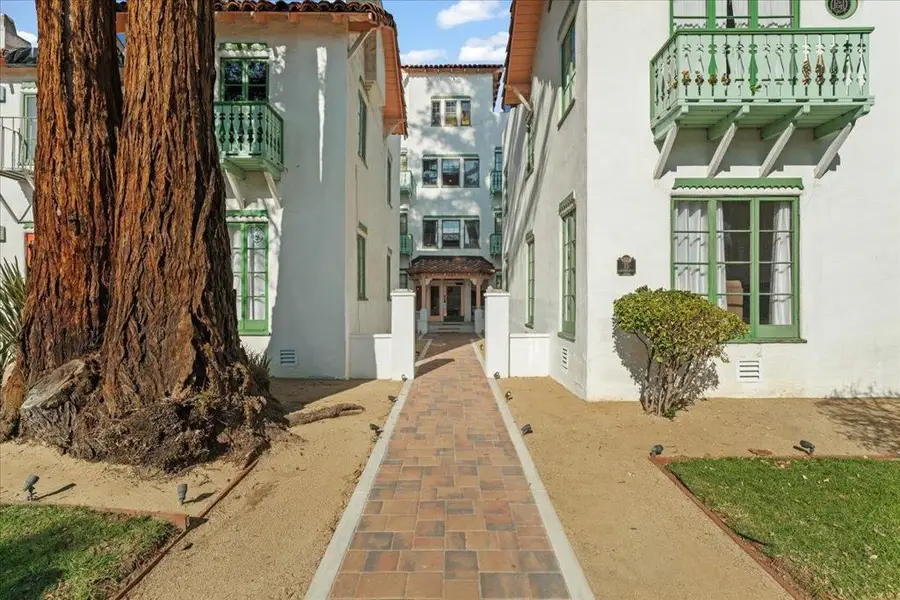 15 Hawthorne Way, San Jose, CA 95110 - #2