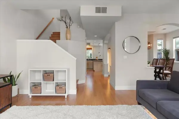 105 Village Circle, Santa Cruz, CA 95060