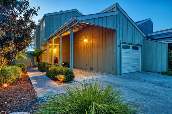 11 Berkeley Court, Santa Cruz, CA 95062