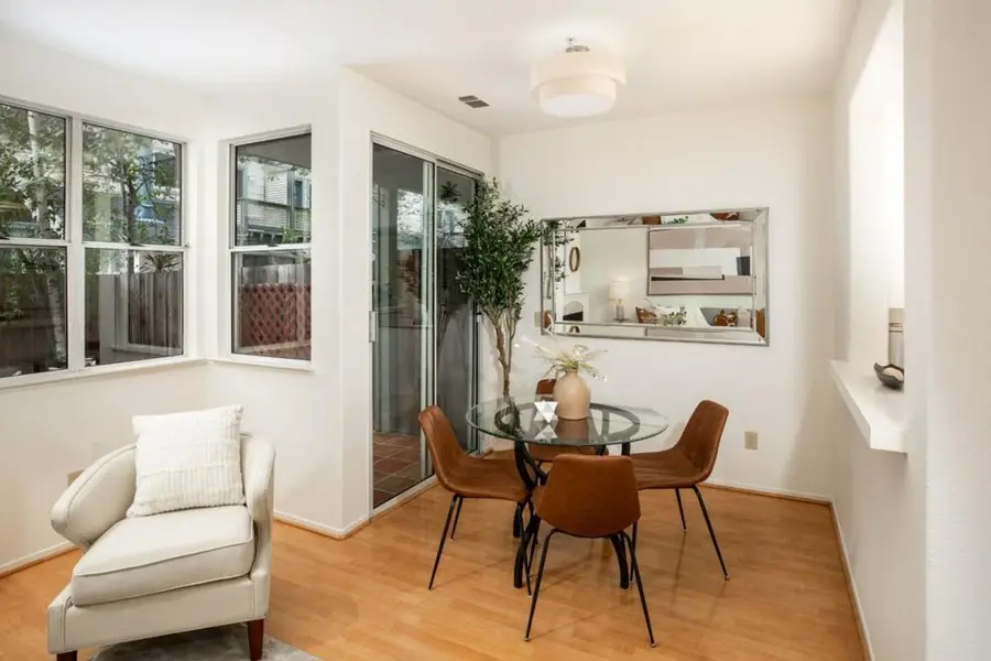 426 Hillwood Court #303, Mountain View, CA 94040 - #3