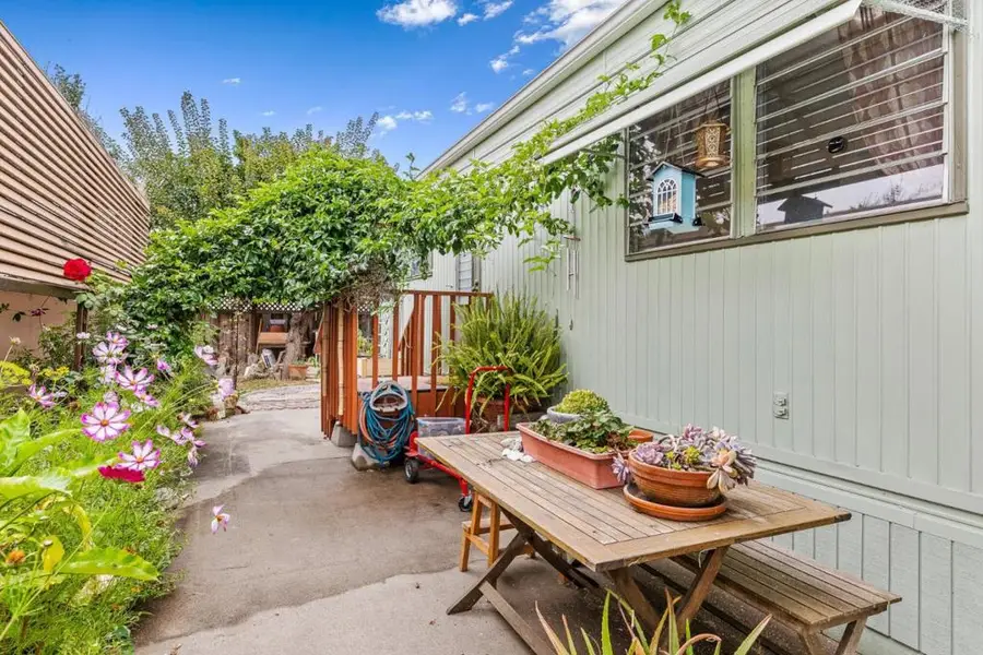 1040 38th Avenue, Santa Cruz, CA 95062 - #2